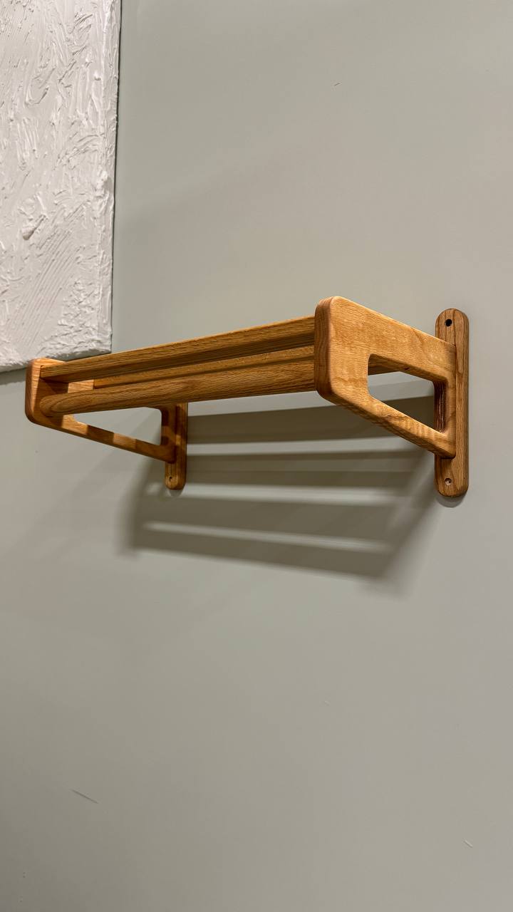 Clothing rack with shelf