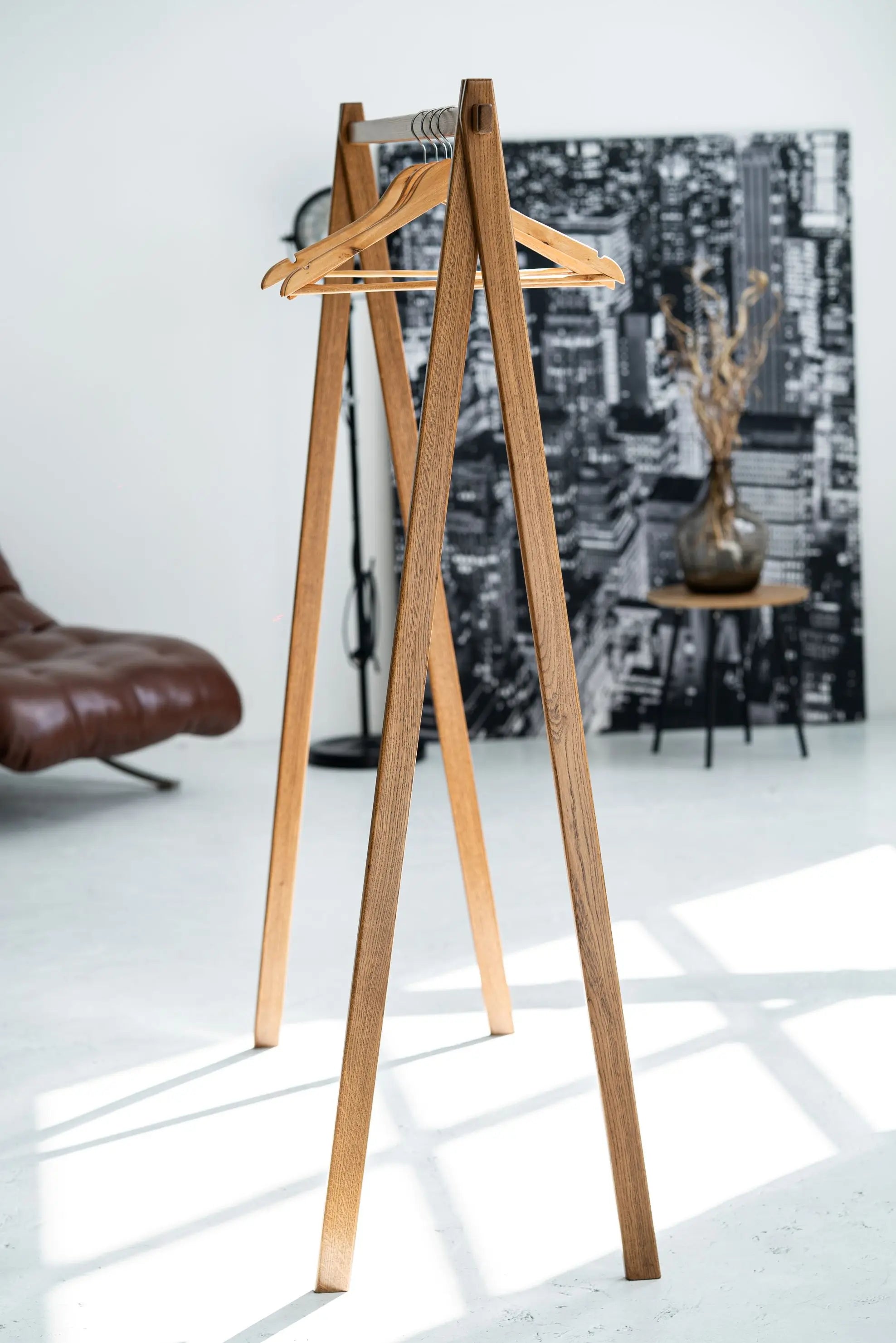 Functional retail clothes rack – elegant structure for jackets, dresses, and tops