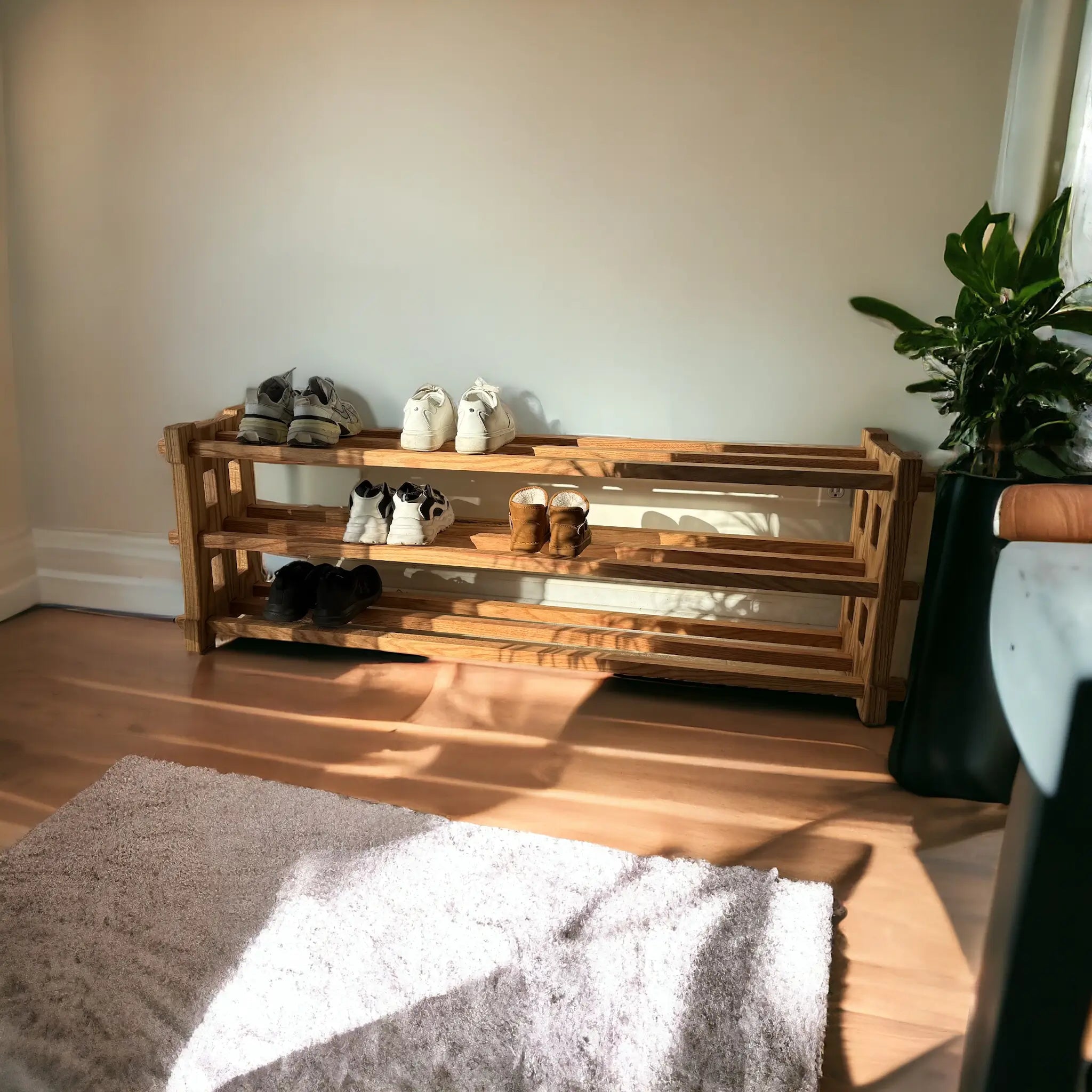 Minimalist shoe storage bench – solid wood construction with warm natural tones