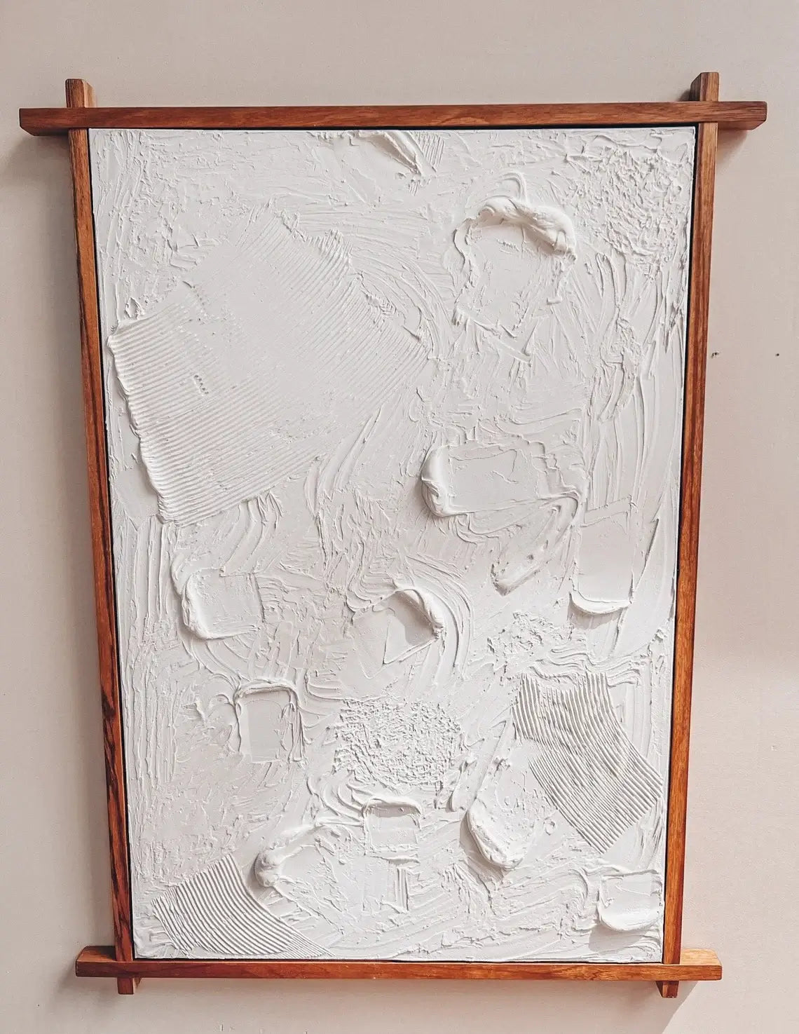 Solid wood canvas frame with modern floating design for artwork
