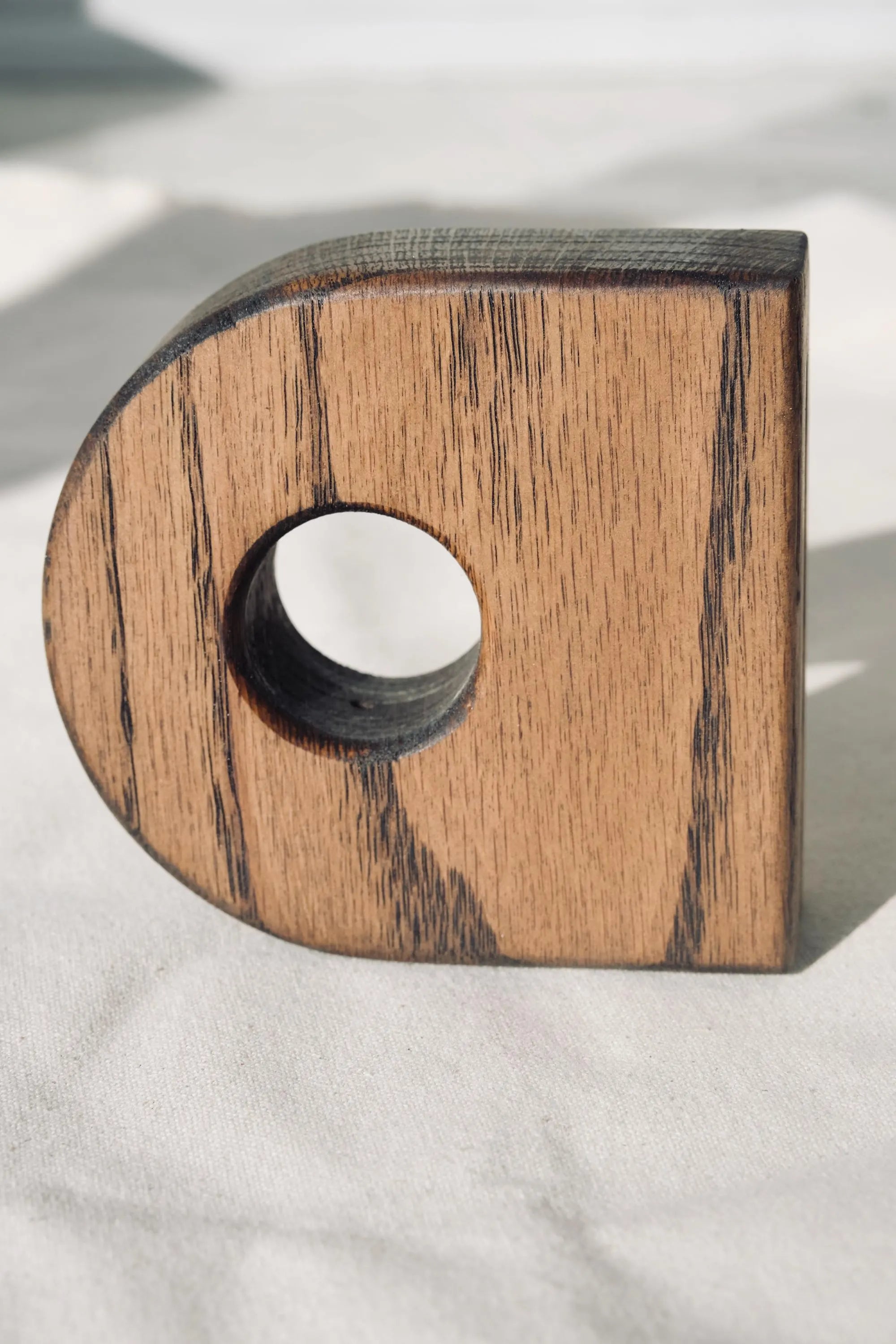Curtain rod with matching round brackets – eco-friendly solid wood construction